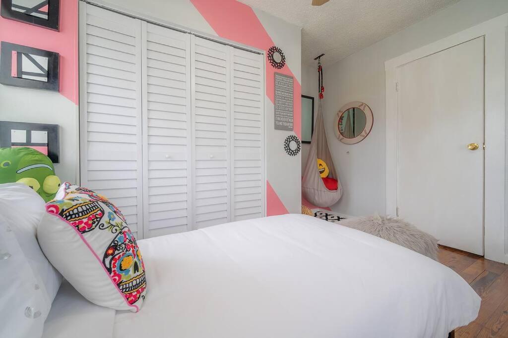 Villa Vibing In The Heights/Breweries/Food/Petfriendly Tampa Esterno foto